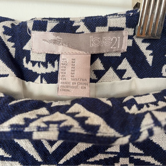 Love 21 Geometric Pattern Navy Blue and White Mini Pencil Skirt - Picture 4 of 6